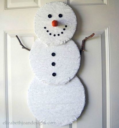 s 13 surprising ways to make a snowman for your porch, Glue white yarn on circular boards Ideas Decoracion Navidad, Holiday Hot Chocolate, Baby Jars, Upcycle Design, Make A Snowman, Wooden Snowflakes, Holiday Snowmen, Winter Ideas, Build A Snowman