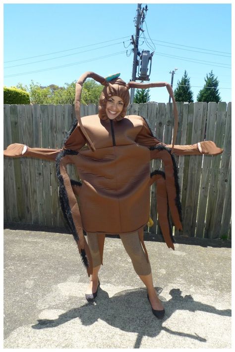 Day 257: La Cucaracha #cockroach #costume. Theme Me is a blog that follows a personal challenge to dress to a different theme every day for a whole year. Costume Ideas 1 Person, Cockroach Costume, Big Talk, Mexican Hat, Brown Leggings, Book Week Costume, Dress Up Day, Book Week, Just Girl Things