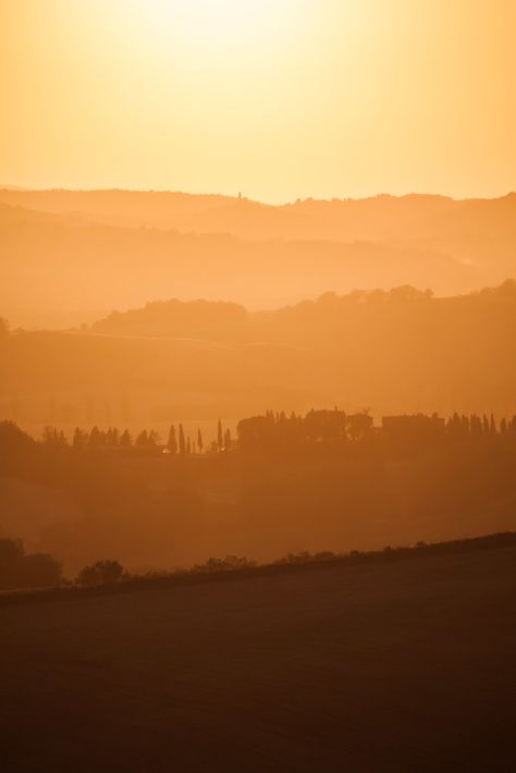 Earth Planet, Breathtaking Photography, Toscana Italia, Nature Green, Sunset Colors, Painting Lessons, Tuscany Italy, Elba, Siena