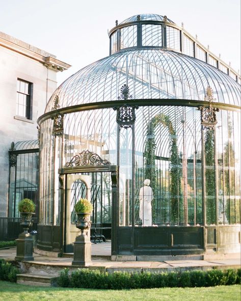 25 Lush Secret Gardens, Glasshouses & Greenhouses Glasshouse Aesthetic, Diy Small Greenhouse, Greenhouse Architecture, Serre Diy, Glass Green House, What Is A Conservatory, Greenhouse Interior, Victorian Greenhouses, Victorian Greenhouse