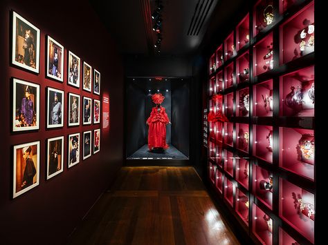 Fashion Museum Display, Luxury Exhibition, Music Exhibition, Yves Saint Laurent Museum, Yves Laurent, First Day Of September, Exhibition Photography, Trophy Display, Event Entrance