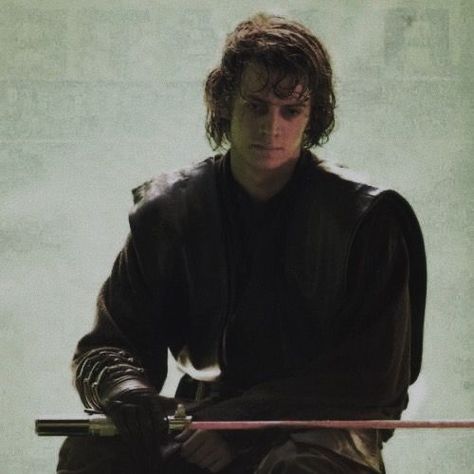 Anakin Skywalker Comic Pfp, Anakin Icons Aesthetic, Star Wars Pfp Anakin, Anakin Pfp, Anakin Skywalker Pfp, Hayden Christensen Icon, Anakin Skywalker Icon, Star Wars Pfp, Anakin Vader