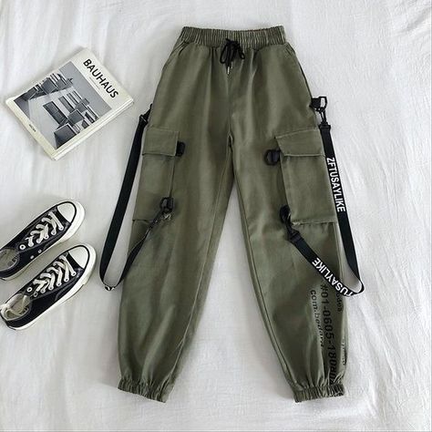 Celana Jogger Wanita, Cute Sweatpants Outfit, Cute Sweatpants, Cheap Pants, Tomboy Style Outfits, Korean Casual, Cute Comfy Outfits, Teenager Outfits, Tomboy Fashion