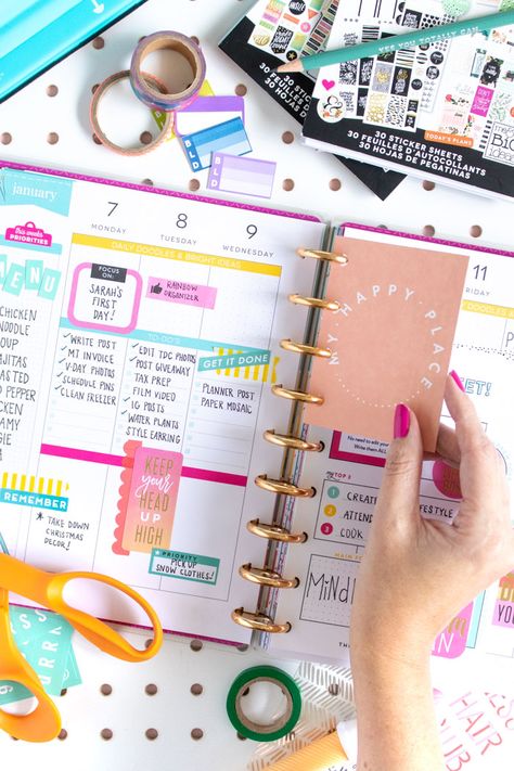 Happy Planner Ideas: How to Start Using a Planner this Year | Club Crafted Happy Planner Journaling Ideas, Planner Decorating Inspiration, Happy Planner Ideas Inspiration, Happy Planner Hacks, Planner Ideas Organizing, Happy Planner Ideas, Homemade Planner, Using A Planner, Happy Planner Printables