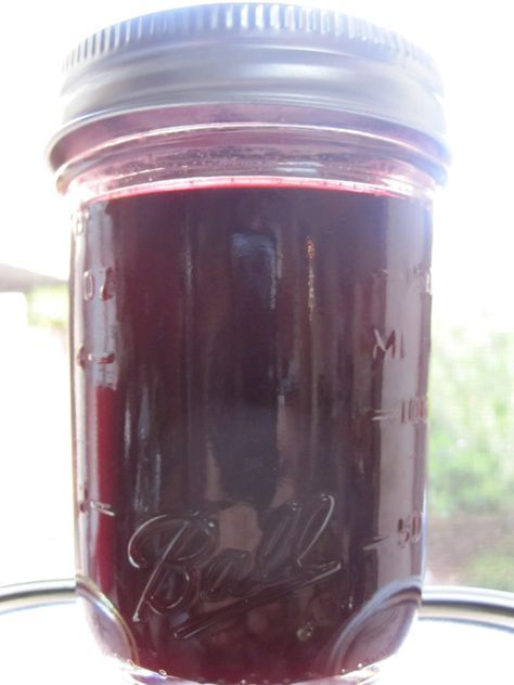 berry syrup (of the gods) Mixed Berry Syrup, Fruit Syrup Recipe, Berry Syrup, Survival Food Kits, Soda Syrup, Canning Fruit, Home Canning Recipes, Canning Vegetables, Waffle Bar