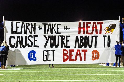 Ice Out Football Game Theme Signs, Basketball Homecoming Posters Pep Rally, Senior Powderpuff Posters, Homecoming Pep Rally Poster Ideas, Football Sign Ideas For Games, Run Through Signs Football Cheer, Football Runout Signs, Cheerleading Signs For Football Games, Class Posters Pep Rally Freshman