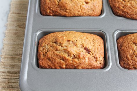 Mini Apple Cinnamon Spice Cakes • Hip Foodie Mom Mini Bread Loaves, Spice Cakes, Mini Loaf Cakes, Applesauce Bread, Apple Cinnamon Bread, Spice Bread, Best Blueberry Muffins, Afternoon Tea Recipes, Apple Spice