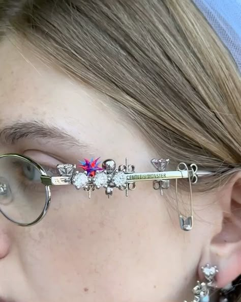 Gentle Monster x D’heygere fashion eyewear | Instagram Cute Glasses, Gentle Monster, Fashion Eyewear, Funky Jewelry, Eyewear Fashion, Jewelry Inspo, Dream Jewelry, Looks Style, Pretty Jewellery