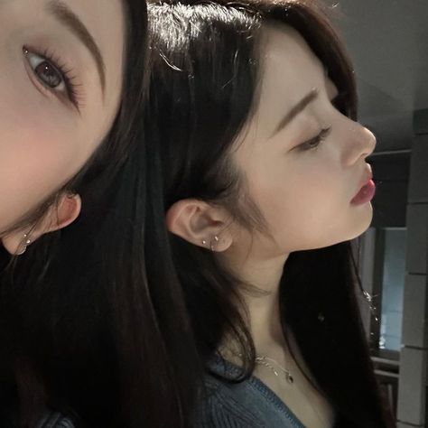 Yunjin Instagram Update, Yunjin Instagram, Yunjin Kim, Pre Debut, Foto Ideas Instagram, Selfie Poses, Girl Icons, Ulzzang Girl, Instagram Update