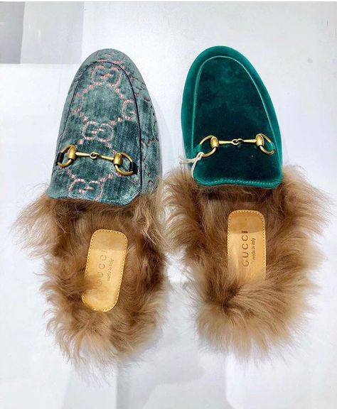 Ladys Shoes, Snicker Shoes, Fur Outfit, Gucci Slides, Cozy Slippers, Shoes World, Satin Shoes, Large Closet, Room Shoes