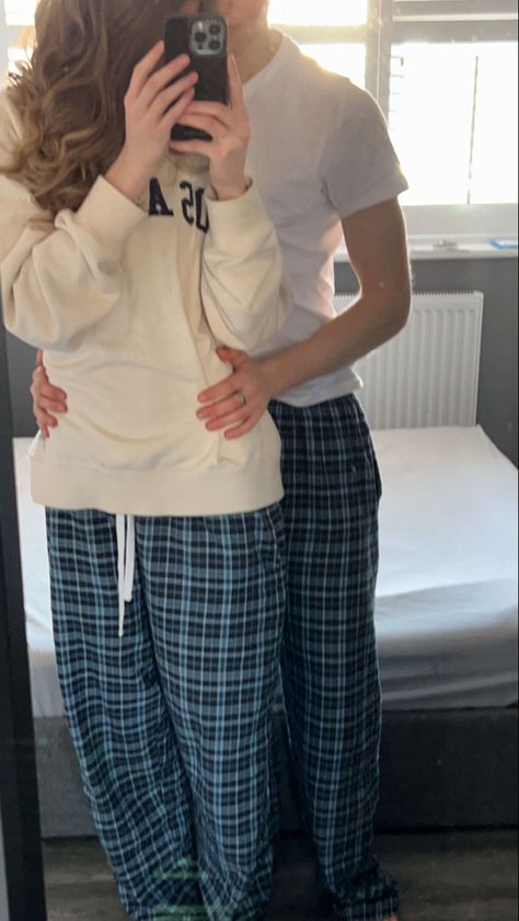 Boyfriends Hoodie Aesthetic, Bf Astethic, Matching Pj Couple, Boyfriend Vibes Aesthetic, Matching Pjs For Couples Aesthetic, Couples Matching Christmas Pjs, Bf Cuddles, Christmas Pyjamas Couple, Nerdy Boyfriend Aesthetic