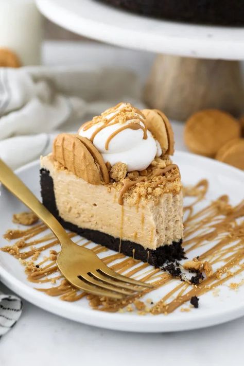 Marshmallow Pie Recipe, Marshmallow Pie, Make Pie Crust, Beyond Frosting, Chocolate Mousse Pie, Oreo Cookie Crust, Peanut Butter Marshmallow, Peanut Butter Mousse, Chocolate Crust