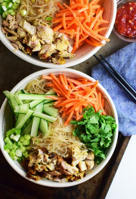 Vermicelli Bowl, Vermicelli Recipe, Chicken Vermicelli, Chicken Buns, Vermicelli Recipes, Diner Recept, Grilling Chicken Breast, Quick Weeknight Meals, Yummy Lunches