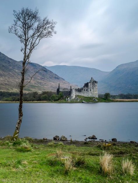 Loch Awe, Kilchurn Castle & Knoydart Mountains. Loch Awe, Loch Ard Scotland, Scottish Loch Photography, Loch Maree Scotland, Loch Lomond And The Trossachs, Loch Katrine Scotland, Castle In The Sky, Scottish Landscape, Scottish Castles