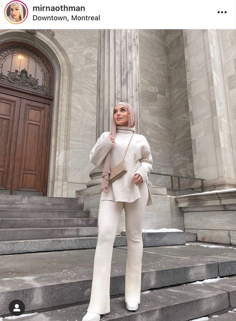 College Fits, Winter Inspo, Style Hijab, Hijabi Outfits Casual, Hijabi Outfits, Hijab Fashion Inspiration, Hijabi Fashion, Prom Dresses With Sleeves, Winter 2022