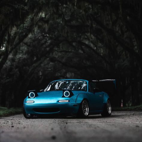 Blue Miata, Mx5 Na, Mx5 Miata, Instagram Light, Mazda Mx5 Miata, Miata Mx5, Car Pics, Cool Captions, Mazda Miata