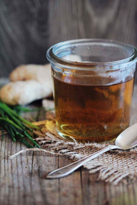 Burdock Root Ginger and Lemongrass Detox Tea Burdock Tea, Liver Detox Tea, Burdock Root Tea, Lemongrass Recipes, Dandelion And Burdock, Teas Recipes, Detox Tea Recipe, Lemongrass Tea, Loose Leaf Teas