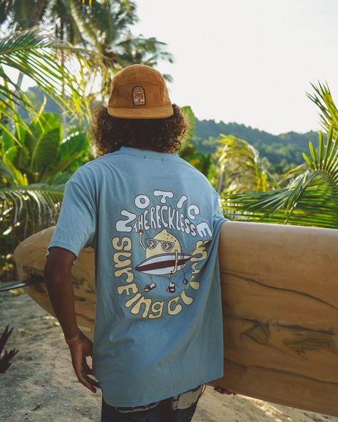 @noticethereckless 🤙🏽✨ #surf #surfer #waves #clothes Surfer Dude Outfit, 90s Surfer Aesthetic Outfits, Surfer Outfit, Surfer Aesthetic, Skate Clothing, Surfer Dude, Skating Outfits, Surf Wear, Surfer Girl