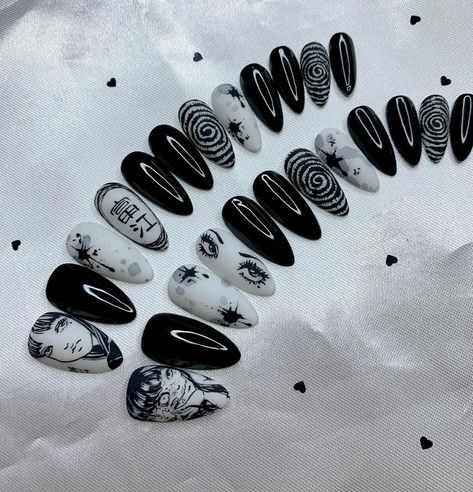 All posts • Instagram Gothic Nail Art, Horror Nails, Nyc Nails, Nail Drawing, Gothic Nails, Anime Nails, Goth Nails, Cute Gel Nails, Junji Ito