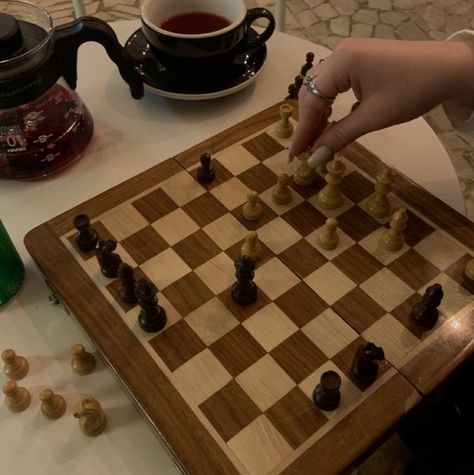 Playing Chess, Chaotic Academia, Dark Academia Aesthetic, The Secret History, Academia Aesthetic, Old Money Aesthetic, Brown Aesthetic, Autumn Aesthetic, The Marauders