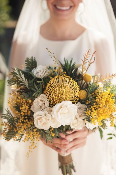 July Wedding Flowers, Bridal Flower Arrangements, Yellow Bouquets, Bridal Bouquet Flowers, Rustic Fall Wedding, A Bouquet Of Flowers, Fall Wedding Bouquets, Fall Wedding Flowers, Yellow Wedding