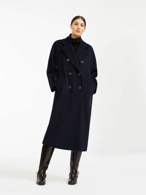 Black Coat Street Style, Max Mara Madame Coat, Max Mara Coat, Coat Street Style, Coat Black, Oversized Silhouette, Kimono Sleeve, Outerwear Coats, Max Mara