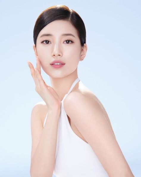 Whitening Face, Beauty Shoot, Bae Suzy, Beauty Shots, Beauty Pictures, Beauty Spa, Female Poses, 인물 사진, Face Skin