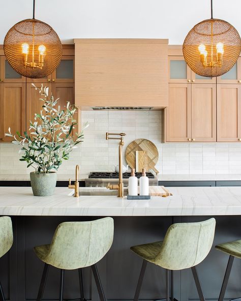 Save these warm and earthy kitchens for renovation inspiration. We love the use of natural materials, custom finishings and raw wood paneling. #EarthyTones #WarmTones #HomeDecor #Thermador Earthy Kitchens, Earthy Kitchen, Renovation Inspiration, Transitional Kitchen, Upper Cabinets, Raw Wood, West Side, Interior Design Projects, Wood Paneling