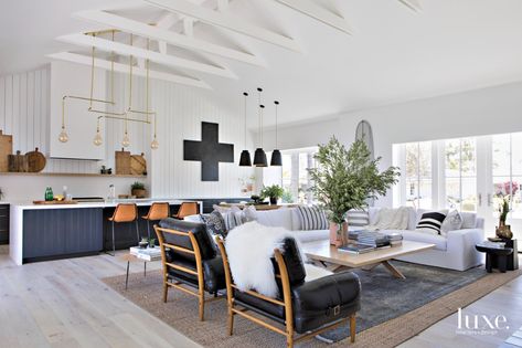 A Newport Beach Farmhouse Exudes California Cool | Luxe Interiors + Design Painted Tile, Kitchen Floor Plans, Industrial Livingroom, Cable Box, Luxe Interiors, California Cool, Farmhouse Style House, Modern Farmhouse Style, Renter Friendly