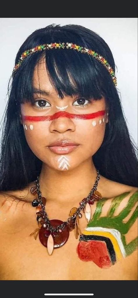 Indian Face Paint Women, American Indian Face Paint, Indegenious Art, Native Face Paint, Indian Face Painting, Indian Face Paint, Indian Cosplay, Native Makeup, Indigenous Makeup