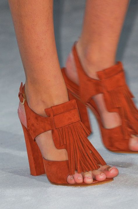 Tod's Spring 2014 Ugly Toes, Fringe Heels, Fashion 2014, Fashion Week Spring 2014, Best Shoes, All About Shoes, Suede Fringe, Fabulous Shoes, Carrie Bradshaw