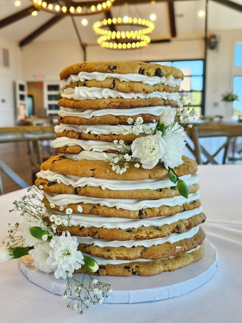 Wedding Cookie Cake, Brookies Cookies, Wedding Cookie, Chocolate Chip Cookie Cake, Wedding Dessert Table, Future Wedding Plans, Wedding Cookies, Western Wedding, Wedding Desserts