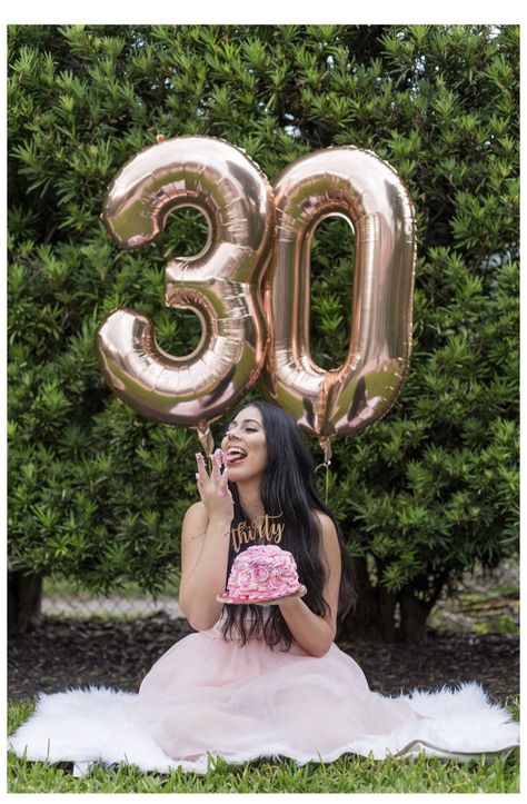 Thirty Photoshoot, 30th Birthday Photoshoot Ideas, 30th Photoshoot, Pink Smash Cakes, 30th Birthday Photoshoot, 30th Birthday Outfit, Adult Cake Smash, 30th Birthday Ideas For Women, 30th Birthday Themes