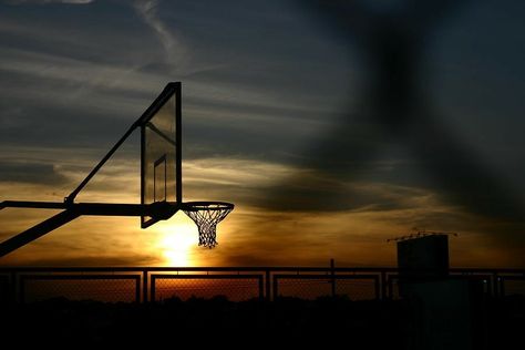 Nba Landscape Wallpaper, Basketball Court Background Landscape, Basketball Aesthetic Wallpaper Laptop, Basketball Wallpaper Landscape, Basketball Background Landscape, Basketball Wallpaper Laptop, Basketball Desktop Wallpaper, Basketball Landscape, Basketball Hd