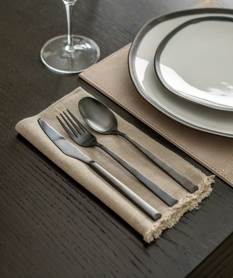 Elevate your dining experience 🤍 Our handmade misshaped dinner set adds a unique touch to any table. Perfect for decor lovers 🙌 Shop now through the link in our bio 🔗 Black Cutlery, Cake Stand With Dome, Cake Dome, Reed Diffuser Refill, Diffuser Sticks, Stainless Steel Cutlery, House Smell, Unusual Design, Favorite Scents