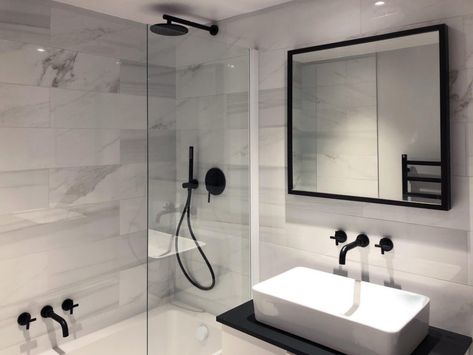 Guest Expert | William de Peyrecave on Matte Black Bathroom Fittings Black Bathroom Fittings, Black Fixtures Bathroom, Black Shower Fixtures, Modern Washroom Design, Gorgeous Bathroom Tile, Black Bathroom Fixtures, Black Fixtures, Wash Room, Topps Tiles