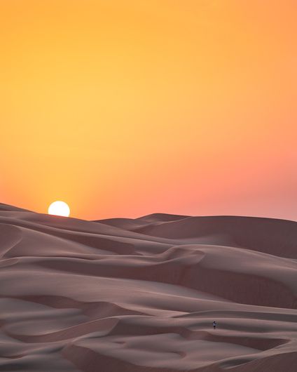 "Sand Dunes & Sunset" by Markus Lang #fstoppers #Landscape #AbuDhabi #Desert #sand #dunes #sunset #small #people #sun #yellow #orange Sand Landscape, Sunset Desert, Sand Dunes Aesthetic, Sunset In Desert, Sunset Desert Painting, Desert Sky, Desert Dunes Aesthetic, Sand Dunes Painting, Desert Sand Dunes