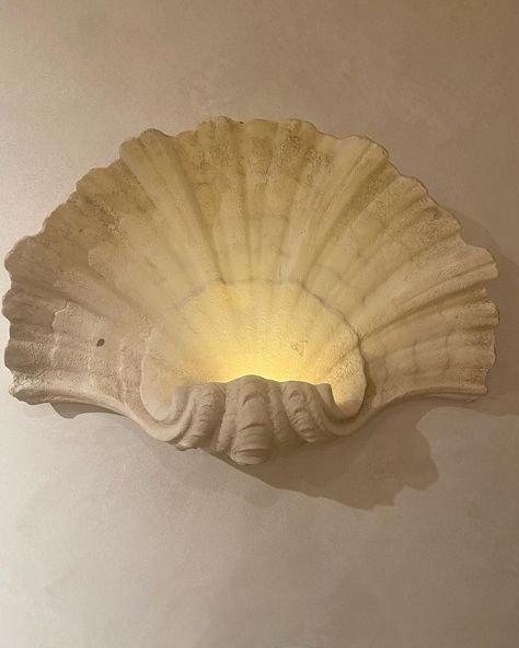 Phoebe Howard (@phoebehoward_decorator) • Instagram photos and videos Phoebe Howard, Decor For Walls, Minimal Pendant, Shell Light, Wall Ceramic, Ceramic Sculpture Figurative, Paper Mache Sculpture, Pottery Painting Designs, Shell Decor