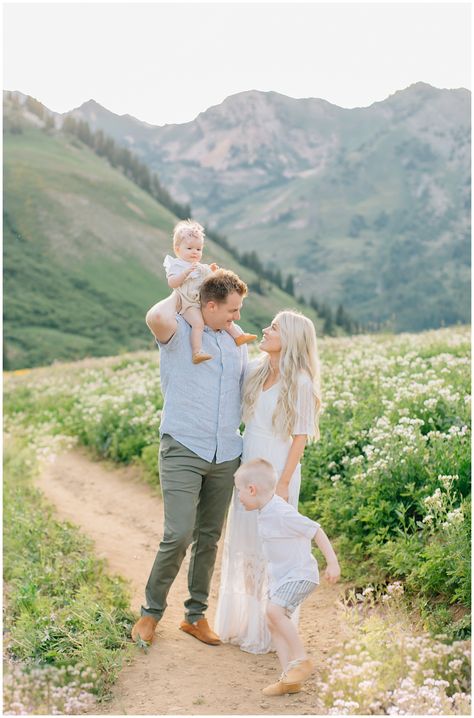 Eccles | Albion Basin Family | Herriman Fall Family Pictures | fall family pictures | what to wear for family pictures | fall pictures outfits | fall picture ideas | fall family pictures | candid posing | family pictures ideas | family pictures posing | ideas for family pictures | fall outfit inspo | utah family photographer Albion Basin Family Pictures, Fall Pictures Outfits, Fall Picture Ideas, Family Pictures Ideas, Fall Picture Outfits, Family Session Poses, Portrait Outfits, Family Pictures What To Wear, Albion Basin