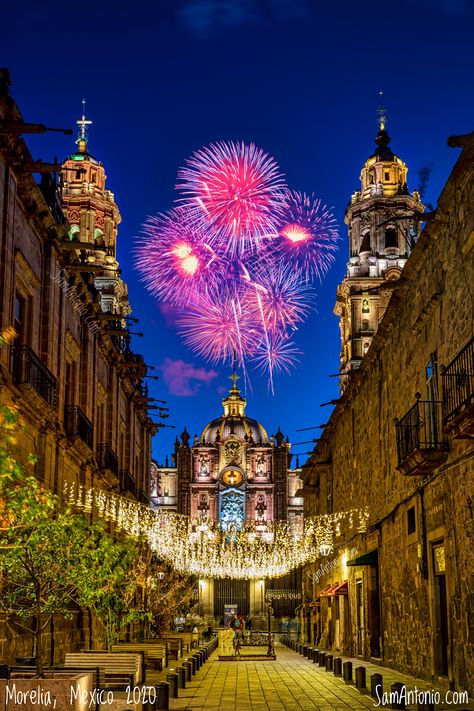 https://flic.kr/p/2kNP6NU | New Year’s Eve Fireworks in Morelia, Mexico | Beautiful colonial cathedral of Morelia at night in Michoacan, Mexico. Taken New Year’s Eve (12/31/2020). May we all have a blessed 2021! Bored at home, check out my fine art prints: SamAntonioPhotography My Stock Photography: Sam Antonio Stock Photography Photo copyright by ©Sam Antonio Photography 2020 Contact me to license my images: sam@samantoniophotography.com #mexico #mexicotravel #morelia #christmas #christ Morelia Michoacan Aesthetic, Mexico Night, Christmas Mexico, Christmas In Mexico, Mexican Ideas, Ranch Lifestyle, Mexico Christmas, Michoacan Mexico, Bored At Home