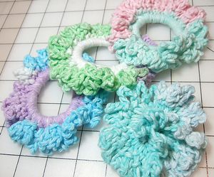 Easy Ponytail Holders - crochet hair accessories, free pattern!