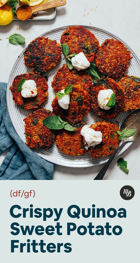 30-Minute Sweet Potato Quinoa FRITTERS! The perfect use for leftover grains and veggies with BIG flavor! #recipe #minimalistbaker #vegetarian #glutenfree Quinoa Fritters, Spinach And Eggs, Sweet Potato Quinoa, Sweet Potato Fritters, Crispy Quinoa, Quinoa Sweet Potato, Potato Fritters, Vegetarian Sides, Minimalist Baker