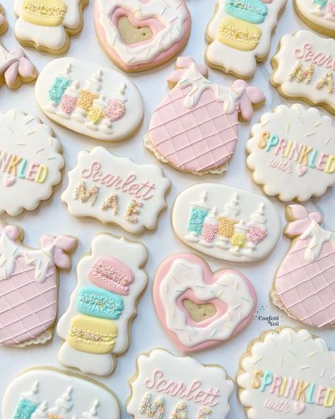 Champagne Cookies Royal Icing, Champagne Decorated Cookies, Champagne Glass Cookies, Pink Champagne Sugar Cookies, Babbling Abby Sprinkle Cookies, Birthday Confetti, Ice Cream Sprinkles, Cute Christmas Cookies, Baby Shower Sweets