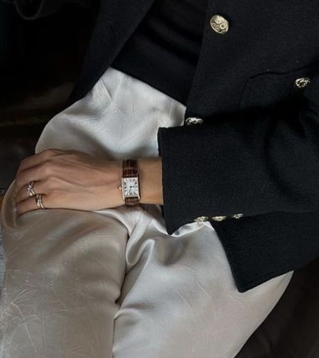 photo by @clairerose / Cartier Tank Louis watch / silk pants / Women Gold Watch, Gold Watch Vintage, Cartier Tank Watch, Vintage Cartier Watch, Cartier Tank Louis, Cartier Watches Women, Luxury Look, Tank Watch, Expensive Clothes