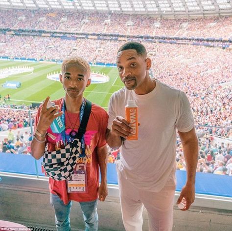 Will Smith And Family, Jaden Smith Fashion, After Earth, Famous Kids, Eccentric Style, Prince Of Bel Air, Jaden Smith, The Smiths, Fresh Prince