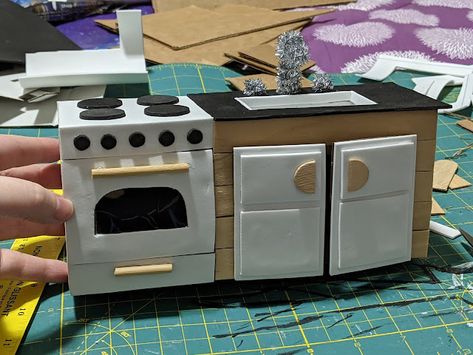 NuiMOs Kitchen Sink and Stove Combo Kitchen Interior Diy, Cardboard Kitchen, Mini Stove, Diy Clothes Patterns, Fiesta Mickey Mouse, Sweater Tutorial, Tin Snips, Barbie Miniatures, Barbie Kitchen