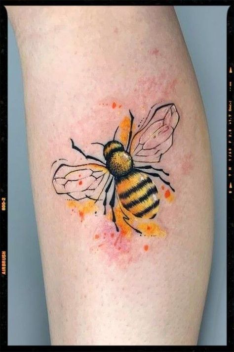 Trash Polka Bee Tattoo, Bee Watercolor Tattoo, Yellow Tattoo Ideas, Bee Tattoo Design, Tattoos For Ladies, Details Tattoo, Queen Bee Tattoo, Bee Watercolor, Bee Tattoos