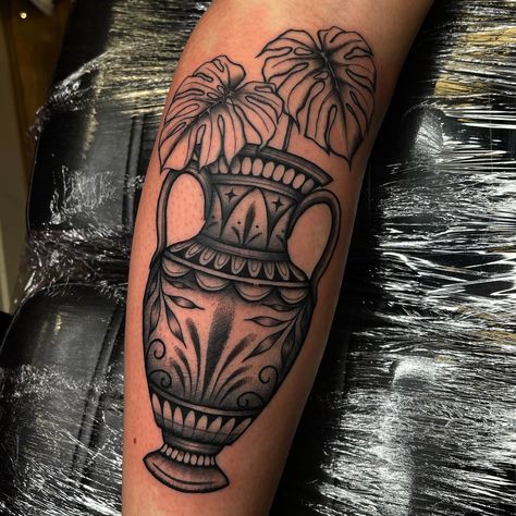 Had so much fun doing this vase for my fave🌿 thanks Vic!🩷🩷 #tattoodesigns #blackwork #dotwork #vasetattoo #legtattoo #floraltattoo #linework #lineworktattoo #kendalwebbink #kendalwebbinktattoo #herefordtattooist #herefordtattooartists Back Vase Tattoo, Vase Leg Tattoo, Vase Tattoo Back, Japanese Vase Tattoo, Greek Vase Tattoo, Black People Tattoos, Vase Drawing, Vase Tattoo, Legs Tattoo