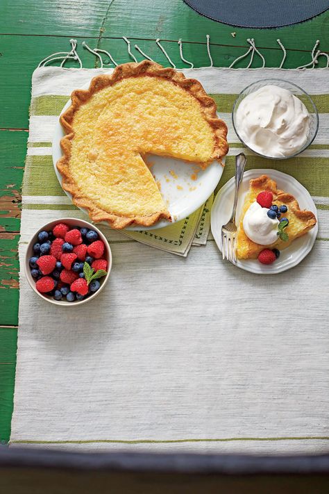 Classic Southern Buttermilk Pie Buttermilk Chess Pie, Southern Buttermilk Pie, Buttermilk Pie Recipe, Southern Pies, Southern Pound Cake, Buttermilk Pie, Chess Pie, Buttermilk Recipes, Southern Women