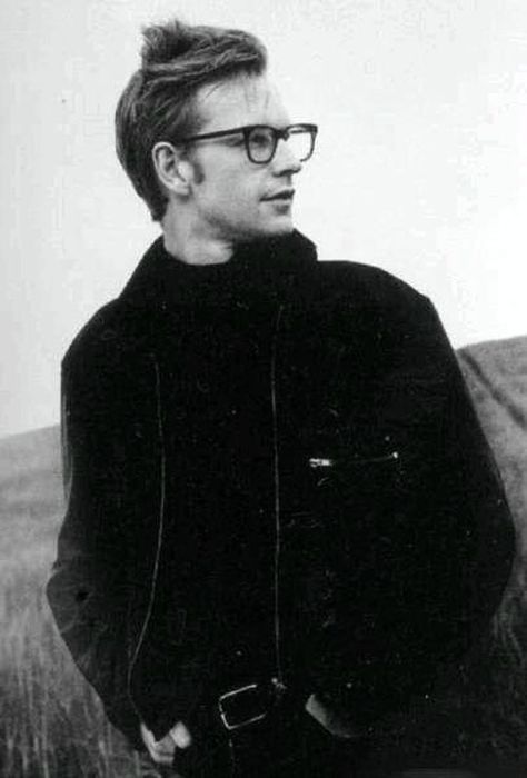 Inspiration for Marion of Sin Pointe. Perfect sideburns and all. Andrew Fletcher (Fletch)  - Depeche mode Andy Fletcher, Martin Gore, Dave Gahan, Band Pictures, I Have A Crush, Amy Winehouse, Black Sabbath, Aerosmith, Foo Fighters